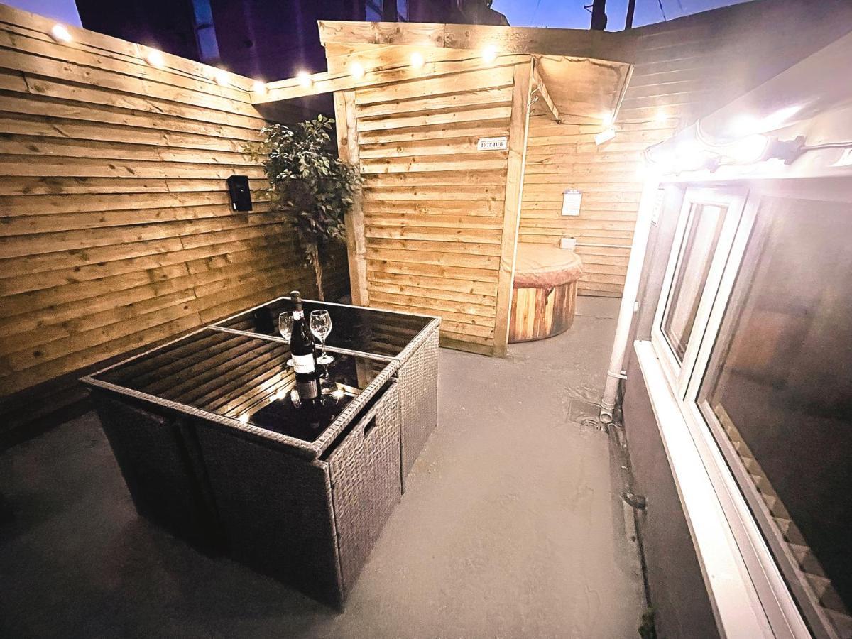 Albert Luxury Hottub & Jacuzzi Apartments Blackpool Exterior foto